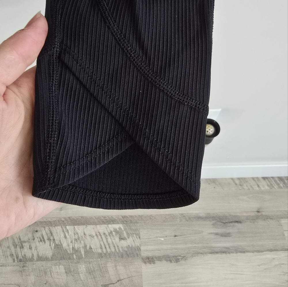 Black Crossover Ribbed Leggings With Pockets​ - Picture 2 of 7